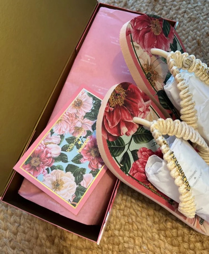 Havaianas Edição Especial Dolce & Gabbana Rosa Perfeita