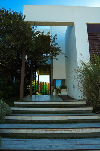 Casa 4 Dormitorios Vista Increible Av Los Alamos