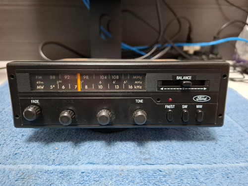 Radio Philco Ford Fm Led Bluetooth - N (Usado)