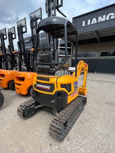 Excavadora Liangong R302 Motor Kubota 1600kg