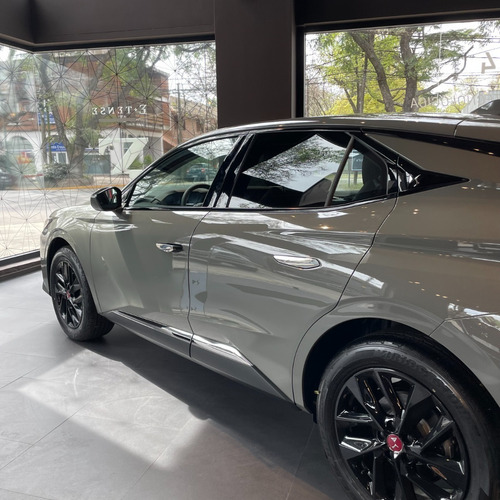 Imagen 2 de 19 de Ds4 Performance Line 215 a t8