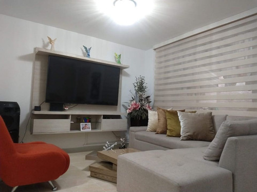 Venta De Casa Independiente En La Hacienda