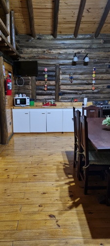 Imagen 10 de 19 de Cabañas Nikito. Cabañas Estilo Canadienses Para 3 ,5 Y 6 Personas . Cabaña Disponible Para 4 O 5 Personas Desde El 14 Al 19/01/23.