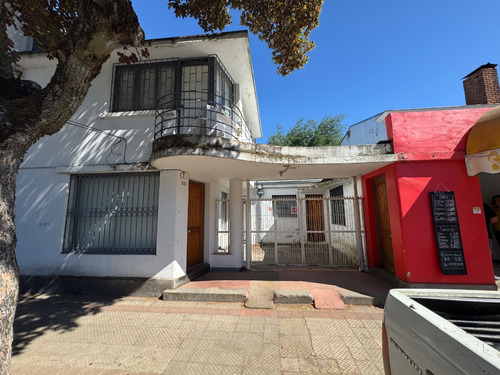 Casa 2 Pisos A 2 Cuadras Plaza De Armas De Chillán