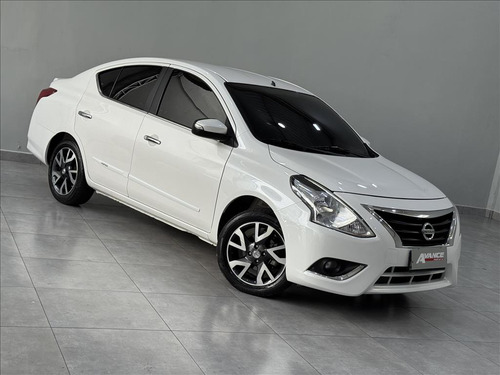 Nissan Versa 1.6 16V FLEXSTART UNIQUE 4P XTRONIC
