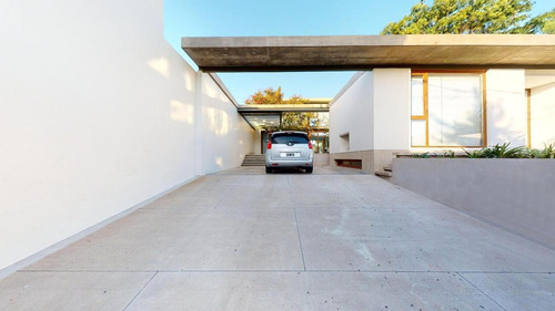 Imagen 2 de 30 de Casa En Tolosa - 7 E/ 522 Y 523 - Dacal Bienes Raices