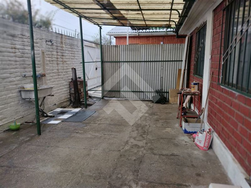 Casa En Venta De 5 Dorm. En Conchalí