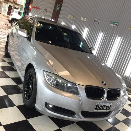 Bmw Serie 3 2.0 320i Sedan Executive 2010