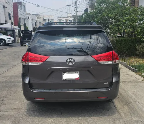 Toyota Sienna 3.5 Xle V6/ Qc At