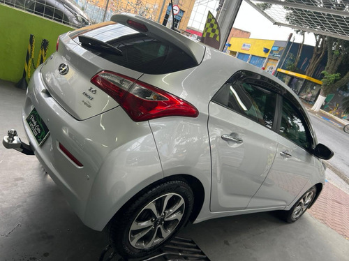 Imagem 3 de 13 de Hyundai Hb20 2015 1.6 Comfort Plus Flex Aut. 5p
