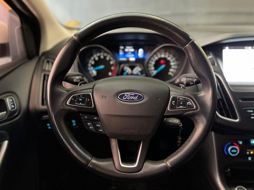 Ford Focus 2.0 SE 16V FLEX 4P POWERSHIFT
