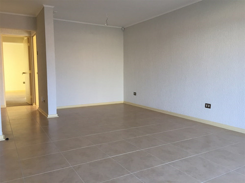 Casa En Arriendo De 3 Dorm. 2 Baños En La Serena