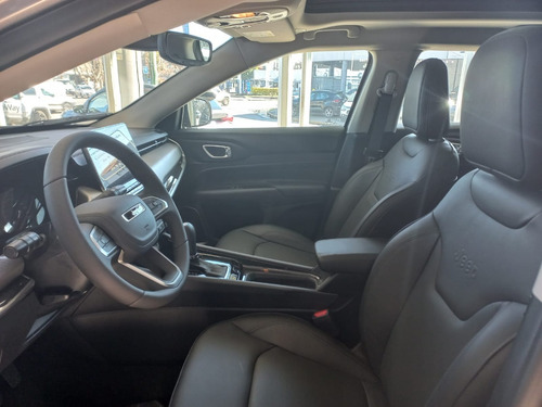 Imagen 11 de 15 de Jeep Compass Longitud Plus Turbo 1.3