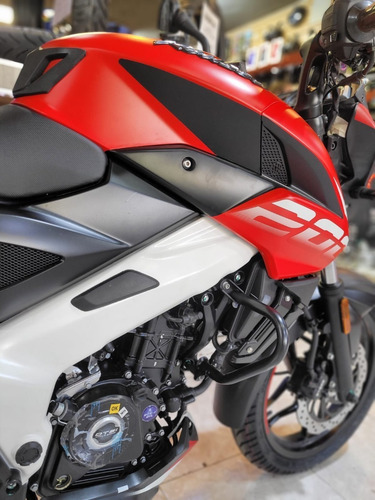 Imagen 15 de 22 de Bajaj Rouser Ns 200 0km Tamburrino Motos