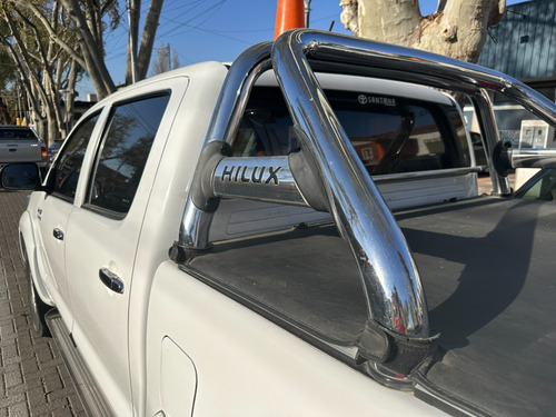 Toyota Hilux 3.0 Cd Srv Cuero 171cv 4x2