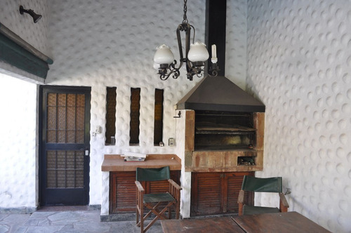 Imagen 9 de 25 de Venta De Hermoso Chalet