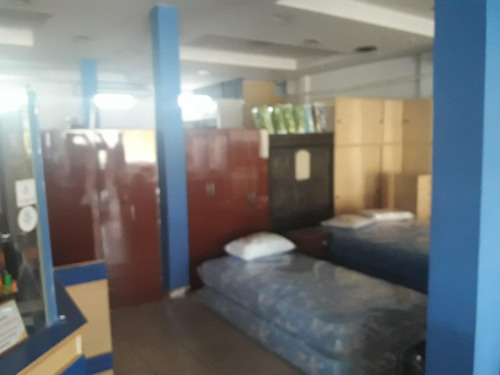 Imagen 5 de 12 de Local En Venta Perez Quintana 1300
