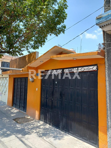 Casa En Venta En Ciudad Azteca, Ecatepec Estado De México ( 535203 )  ( 3 Recámaras, 2 Baños, 147m2 )