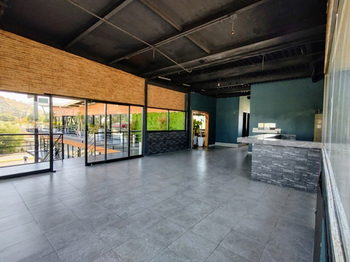 Local En Renta Plaza Avanzza, Av. El Jacal