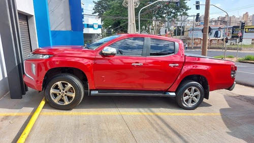 Mitsubishi Triton 2.4 Hpe Cab. Dupla 4X4 Aut. 4P