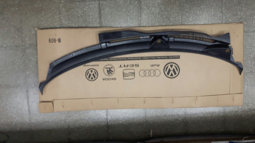 Moldura Rejilla Bajo Parabrisas Golf Iv Bora Original