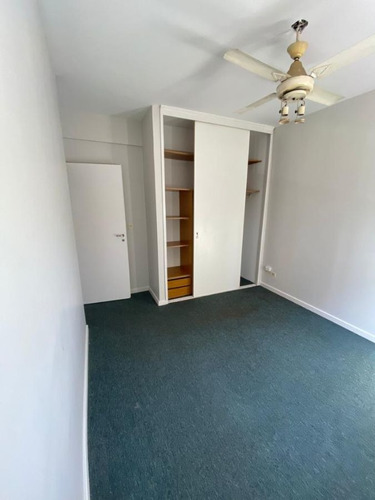 Imagen 8 de 10 de Se Vende Departamento 3 Amb Con Cochera