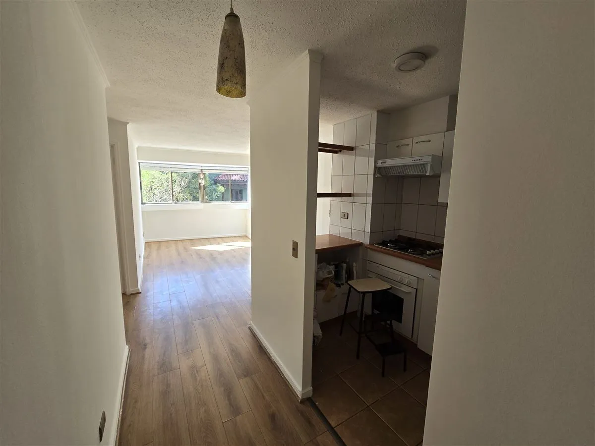 Imagen 3 de 9 de Departamento En Arriendo De 1 Dorm. En Santiago