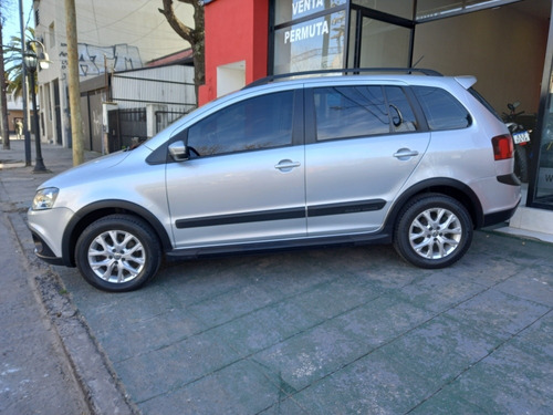 Imagen 2 de 13 de Volkswagen Suran Cros 1.6 Highline Nafta Y Gnc 2014