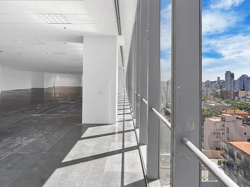 Del Libertador Av. 7202 10º Norte