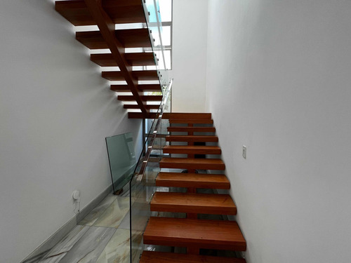Imagen 8 de 23 de Luxury Casa En Santiago