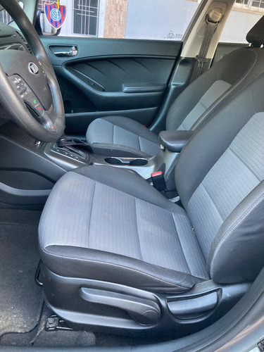 Kia Cerato 1.6 Ex At6