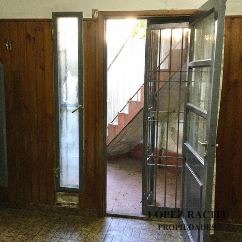 Imagen 11 de 24 de Casa En Ph Al Frente Banfield Este - Retasada.!