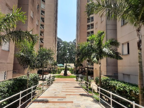 Apartamento À Venda Na Estrada São Francisco, Parque Taboão, Taboão Da Serra - Sp - Liv-9221