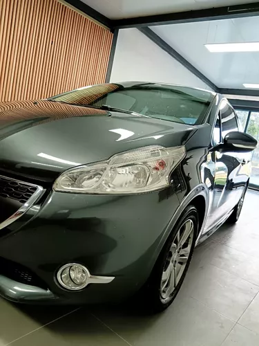 Autoblog Uruguay  : Contacto: Peugeot 208 Active 1.2 VTi 82  BVM5