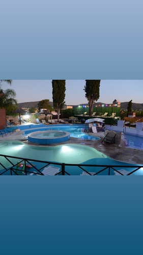 Imagen 10 de 29 de Vendo Complejo De 11 Cabañas En Villa Carlos Paz, A 9 Cdras Ctro Y 3 Del Río, Gym, Spa, Restobar, 4 Piscinas, Jacuzzi Climatizado, Hidromasaje, Toboganes Acuáticos, Gruta, Barras