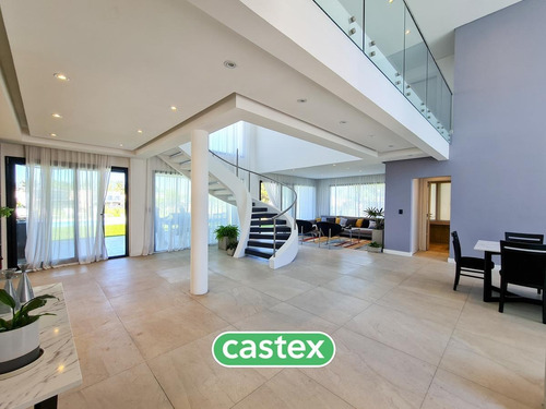 Imagen 2 de 30 de Casa De 4 Dormitorios Fondo A Espacio Verde En Venta En Terralagos, Canning