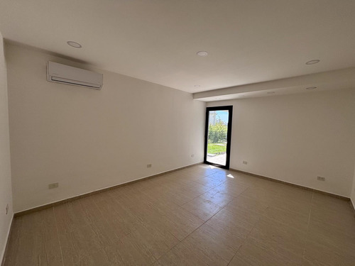 Venta Casa San Sebastián Área 7 - 6 Ambientes A La Laguna