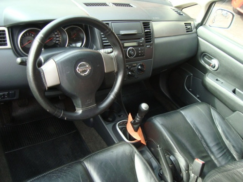 Tiida 1.8 S