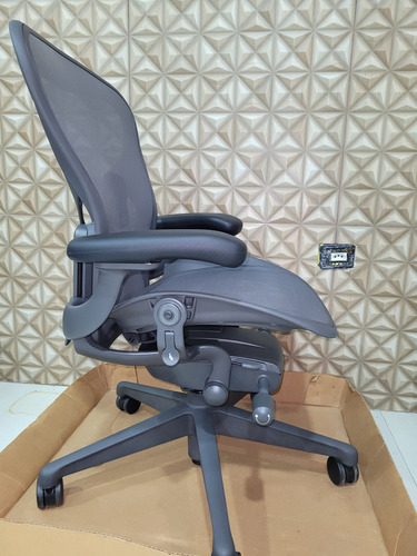 Cadeira Herman Miller New Aeron B Completa 2023 Super Nova Grafite Nalha