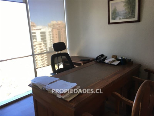 Oficina En Arriendo De 1 Privado En Las Condes