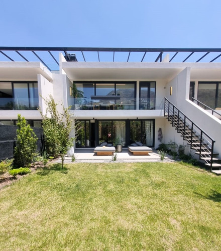 Espectacular Townhouse 4d+4b En San Carlos De Apoquindo.