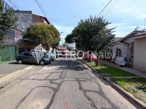 Casa En Venta De 4 Ambientes En Villa Adelina, Vicente López