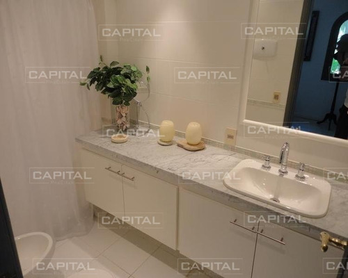 Casa De Cinco Dormitorios En Suite - Punta Del Este- Ref: 25035