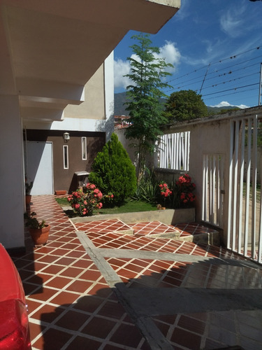 Imagen 2 de 15 de Casa En Merida En El Sector Lagunillas