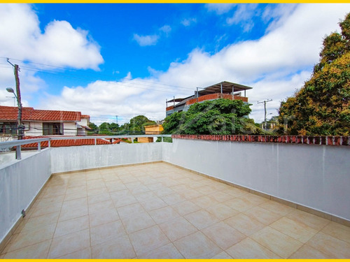 Imagen 19 de 25 de Casa En Venta, 8 Dormitorios Con Piscina, Zona Roca Y Coronado