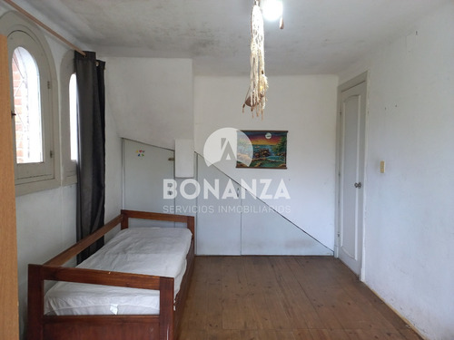 Imagen 15 de 30 de Casa En Venta En Piriápolis Barrio Residencial Country 3 Dormitorios Parrillero Parque Buen Terreno De 594 M²