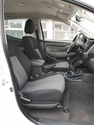 Imagen 12 de 15 de Mitsubishi L200 2018