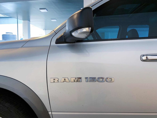 Imagen 6 de 11 de Dodge Ram 1500 4.7 4x4 Extra Full