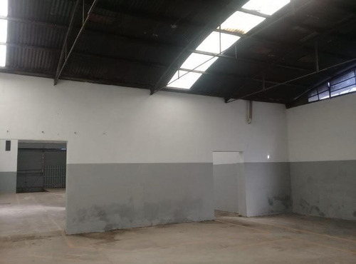 Imagen 4 de 17 de Depósito - Villa Ballester