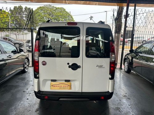 Fiat Doblo 1.8 16v Essence 7l Flex 5p